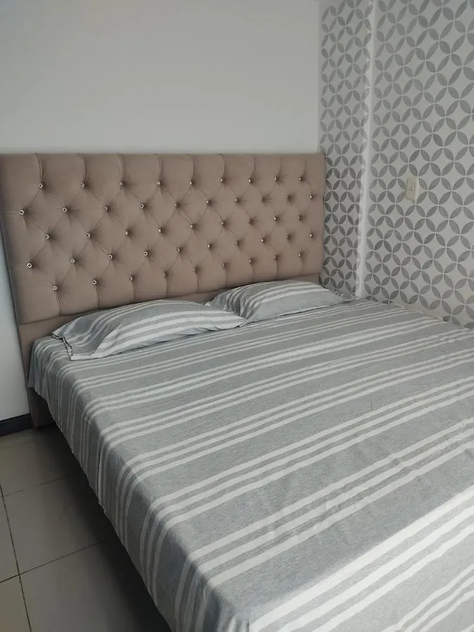 아파트 Apartamentos 50-33